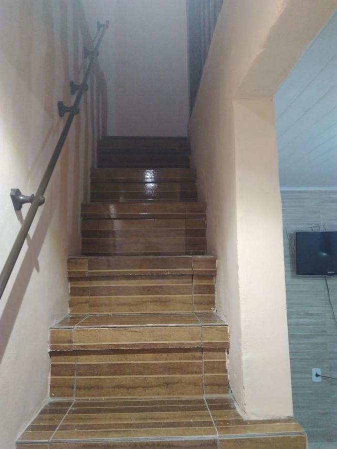 Casa Com Piscina E Churrasqueira Em